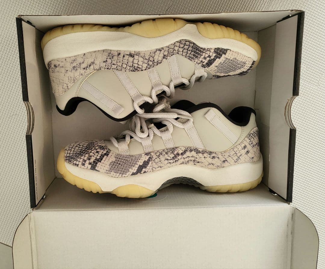 Air Jordan 11 Low スネークスキン