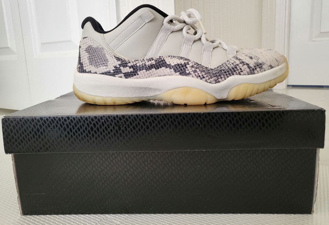 Air Jordan 11 Low スネークスキン