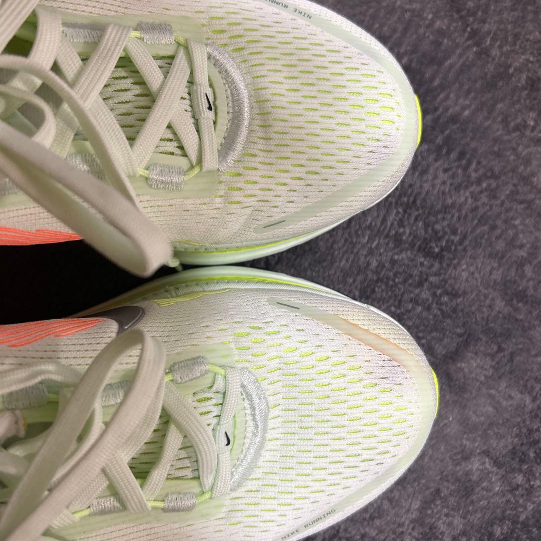 ボメロ18　　Nike ZoomX スニーカー US 7