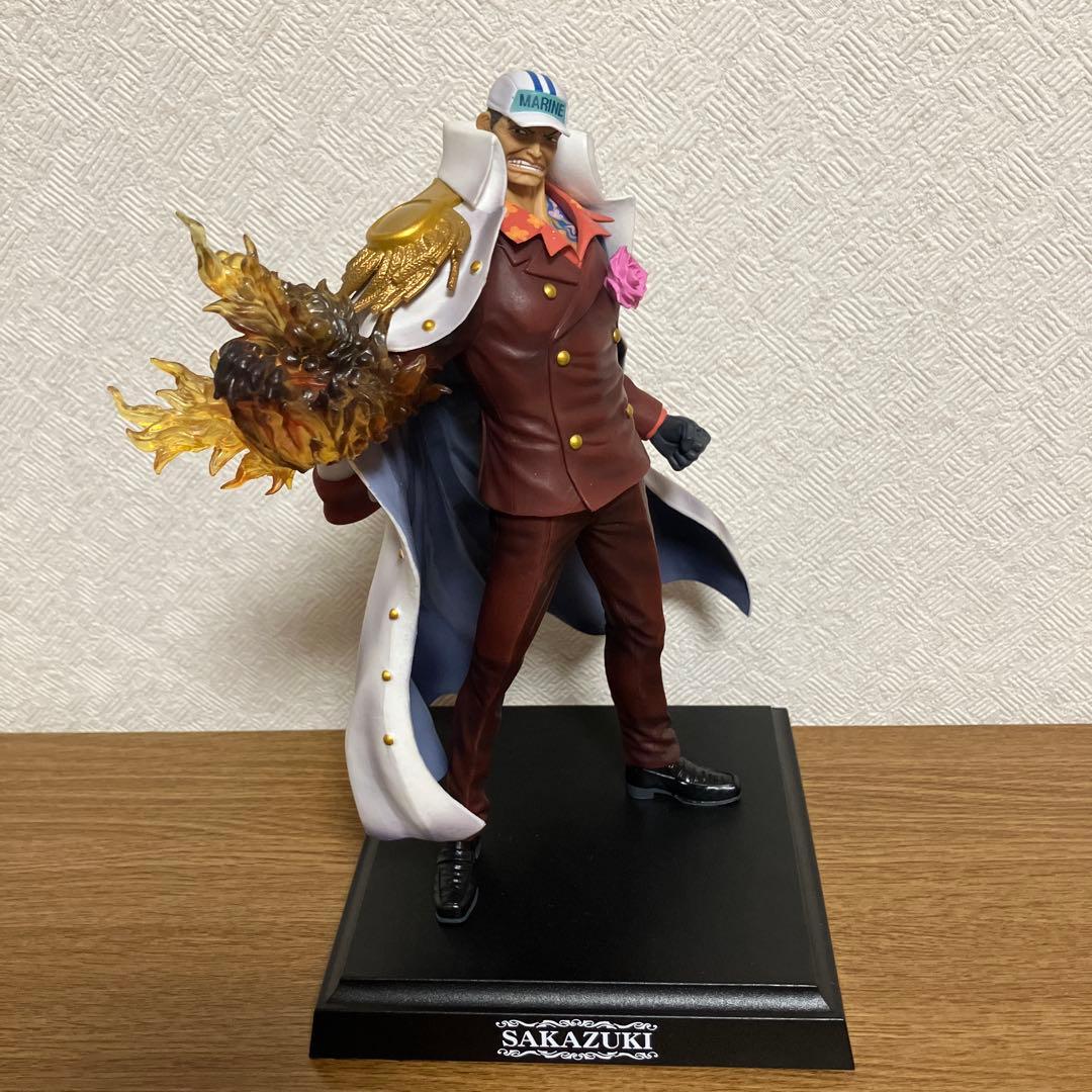 ワンピース　一番くじ　スモーカー　たしぎ　サカズキ　ルフィ　4体セット