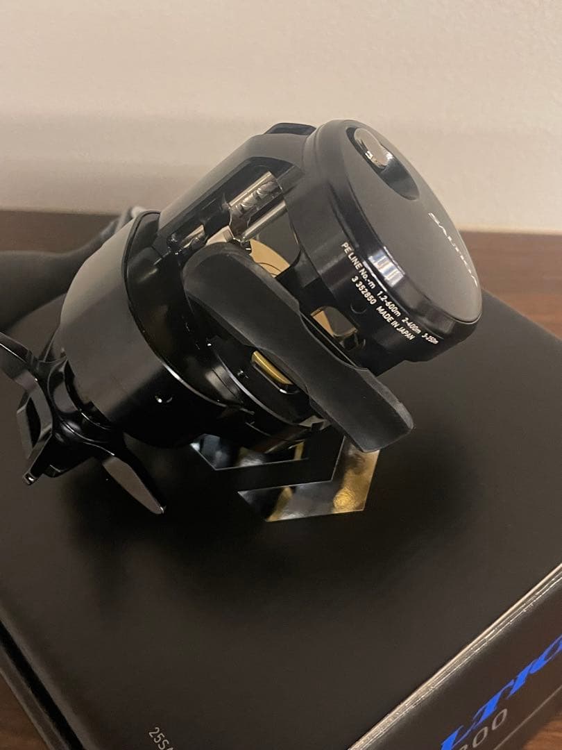 ダイワ　25ソルティガ300 右巻き　未使用品