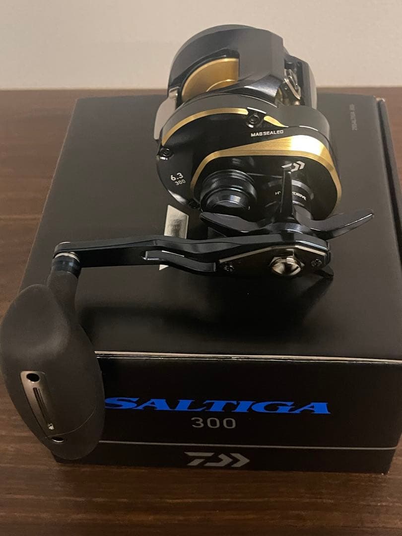 ダイワ　25ソルティガ300 右巻き　未使用品