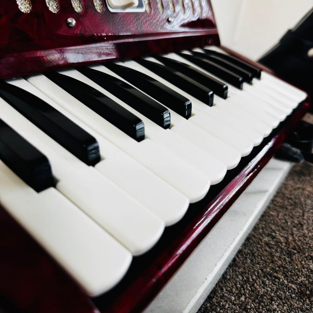 J33 YAMAHA S-25B アコーディオン 25鍵盤 赤 ソフトケース付