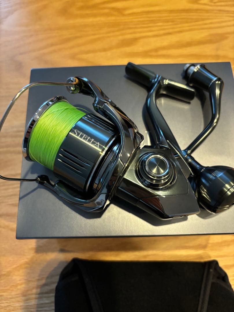 シマノ ステラ スピニングリール 黒