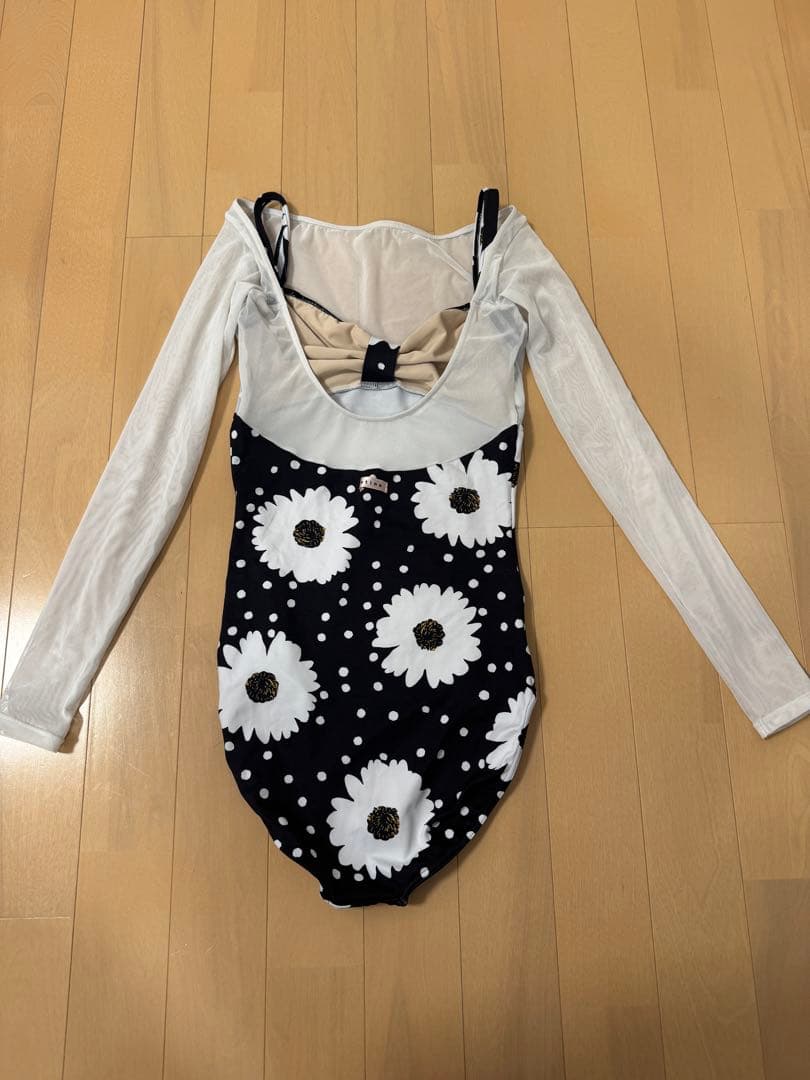 スティナ　stina バレエレオタード　大人Mサイズ　長袖