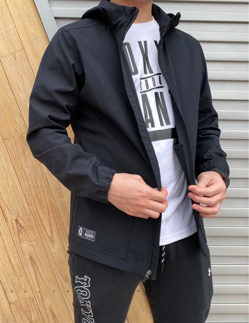 〓未使用品・送料込み〓GIANTS×UNDER ARMOUR MDサイズ
