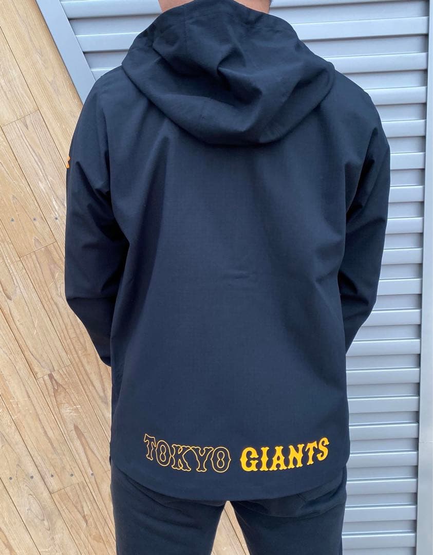 〓未使用品・送料込み〓GIANTS×UNDER ARMOUR MDサイズ