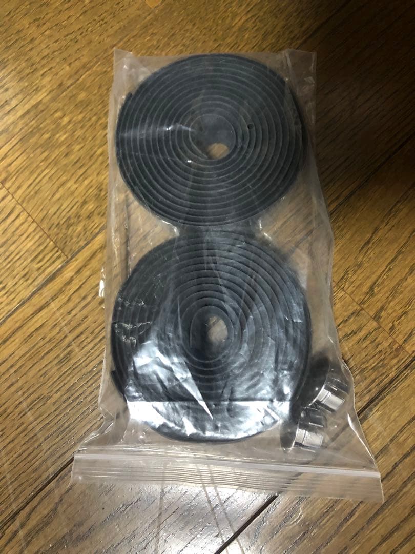 新品・超軽量 カーボンフレアハンドル。オマケ付きです！
