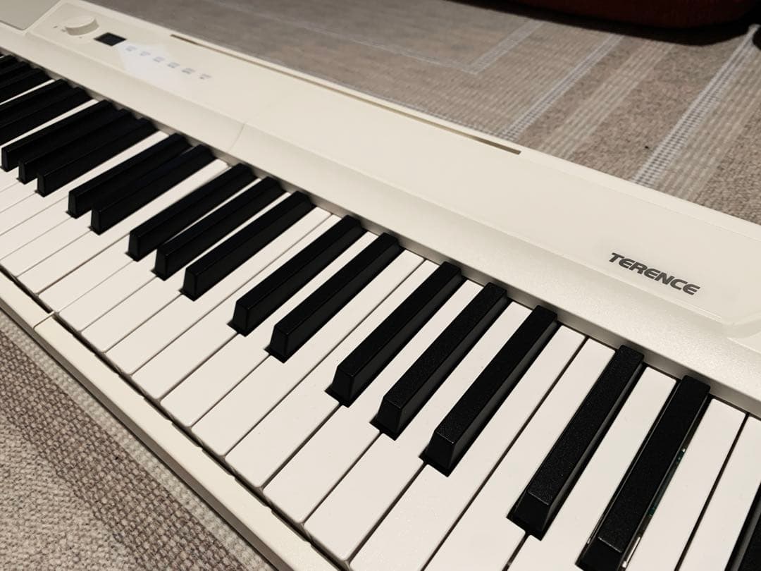 TERENCE・V50 折り畳み電子ピアノ 88鍵 充電式 MIDI 付属品あり