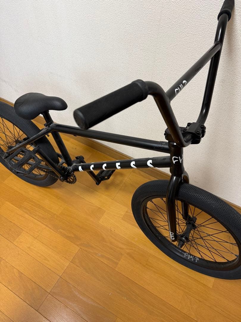 自転車本体 cult bmx access