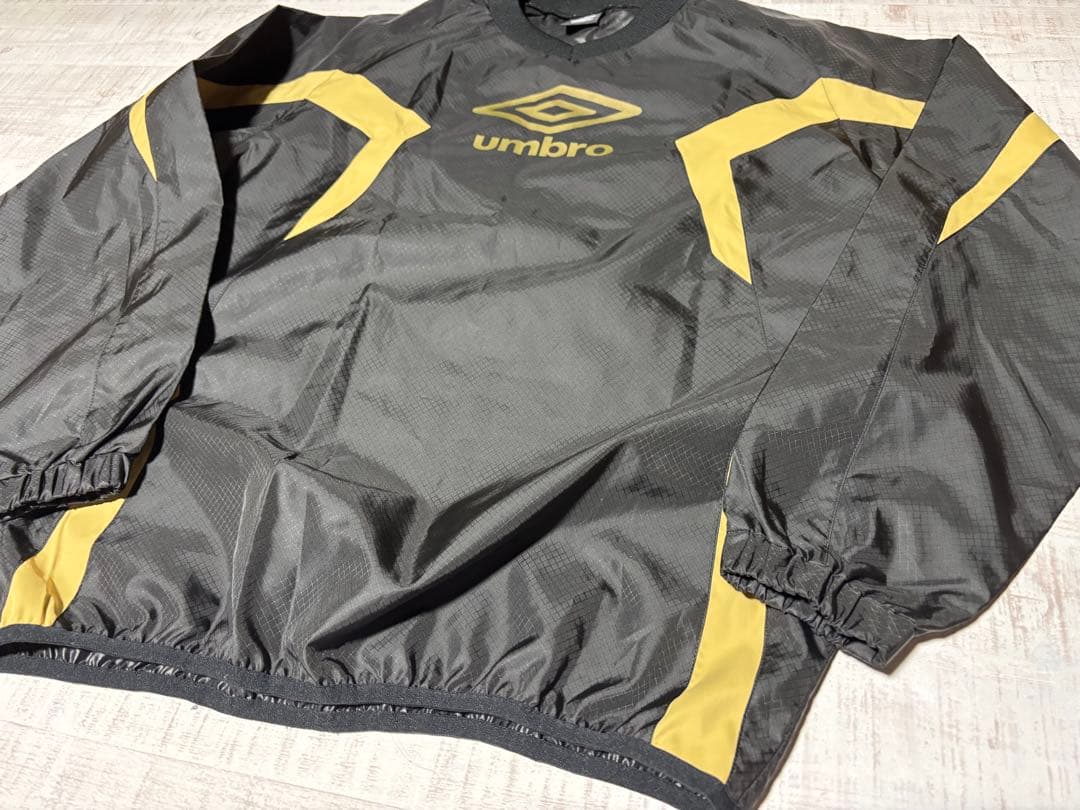 UMBRO アンブロ ナイロン セットアップ 上下セット ピステ ジャージ