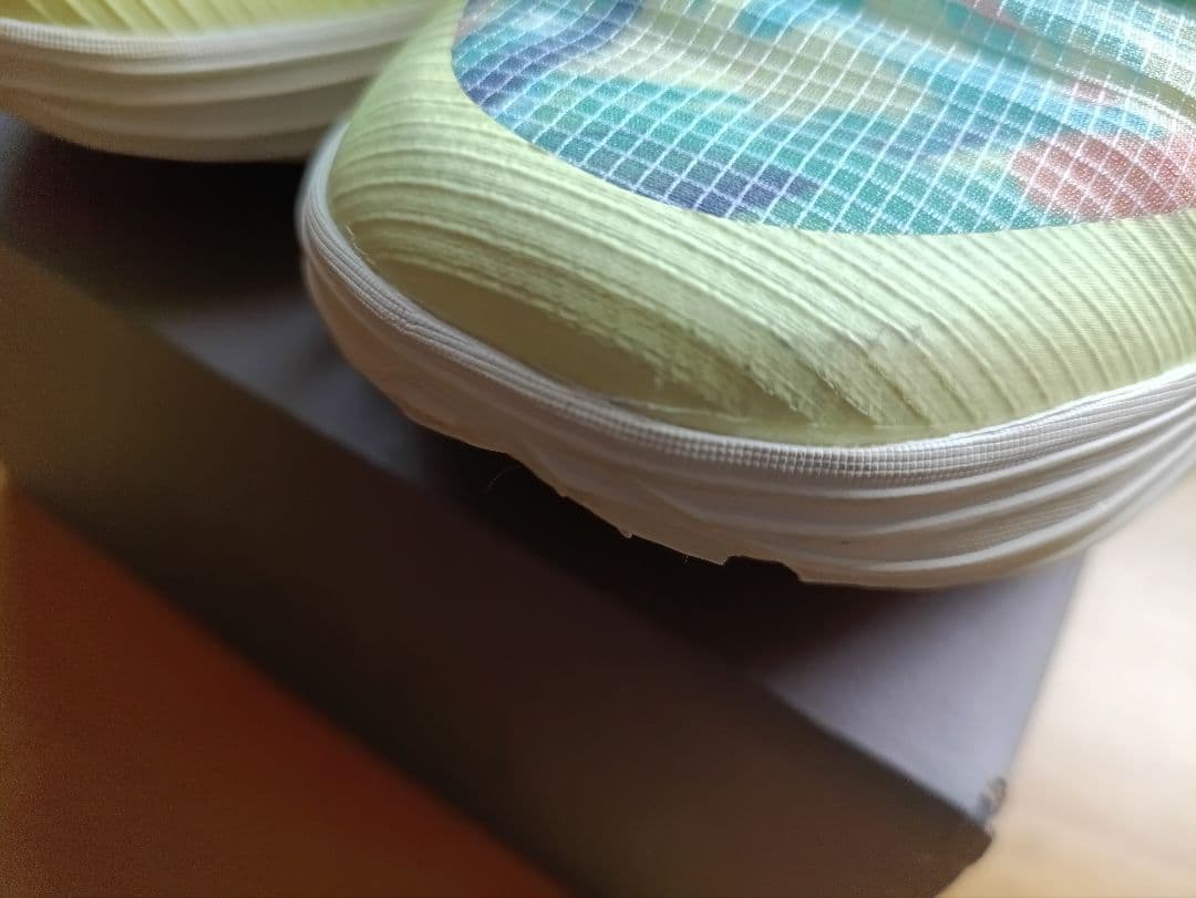 ほ*や様 Nike バスケットボールシューズ イエロー/ターコイズ　レブロン18