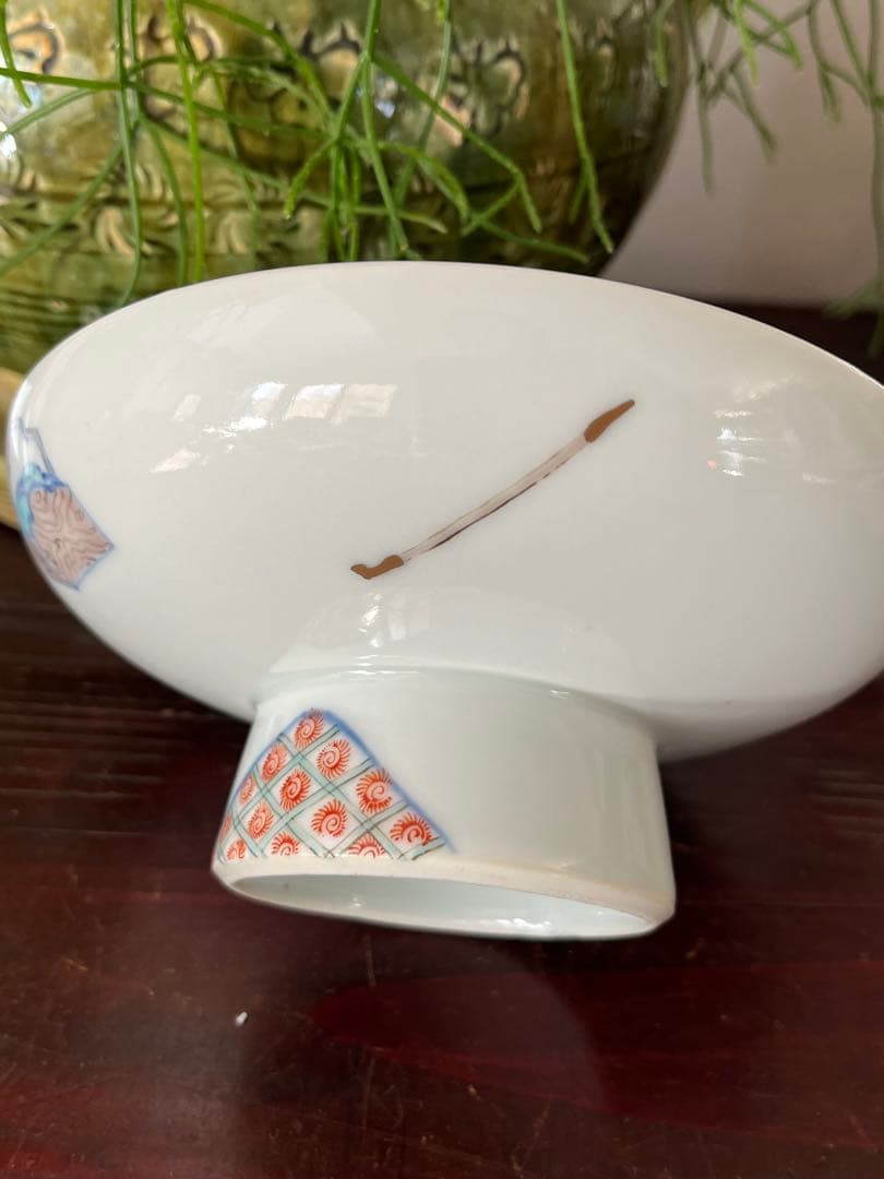江戸後期　古伊万里　珍品　高台皿　足付き皿　寝間の図　布団　煙管　煙草盆　行燈
