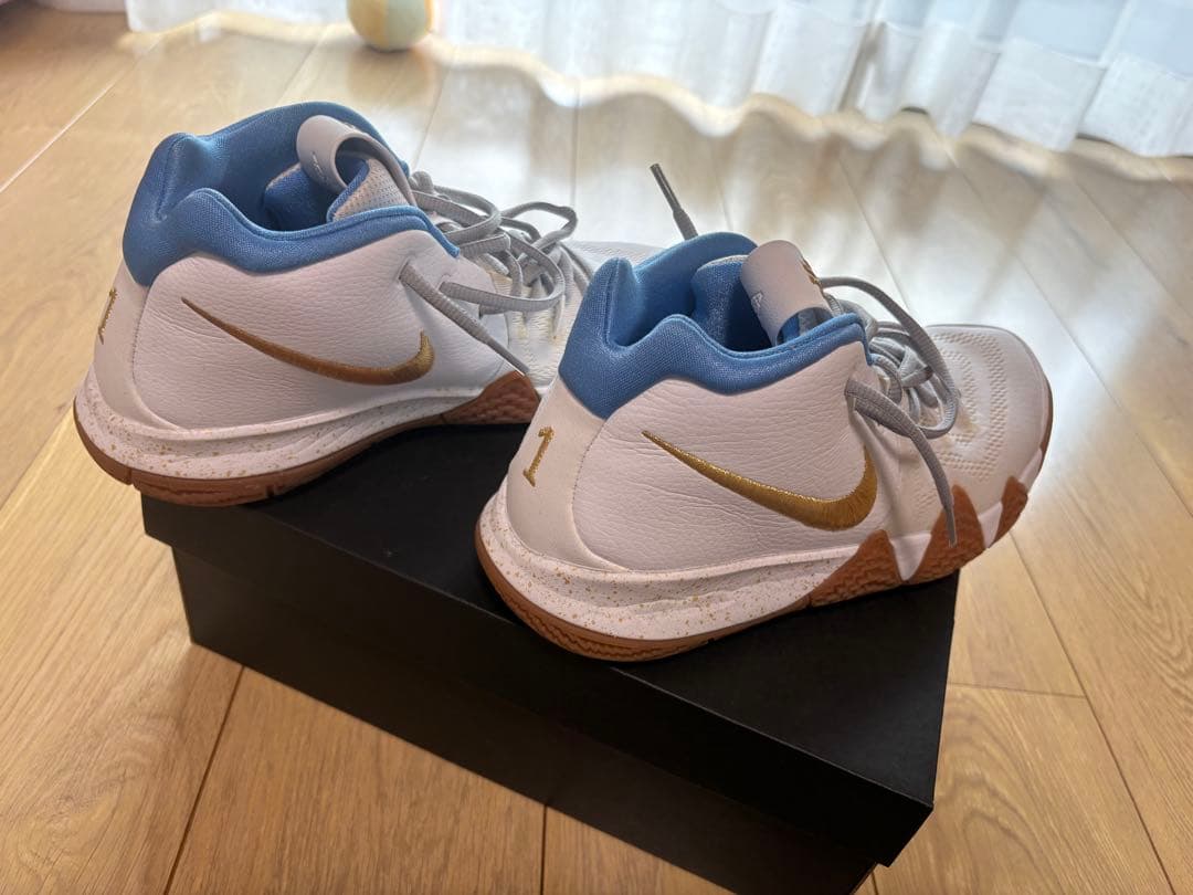 Nike Kyrie 4 NIKE BY YOUバスケットボールシューズ