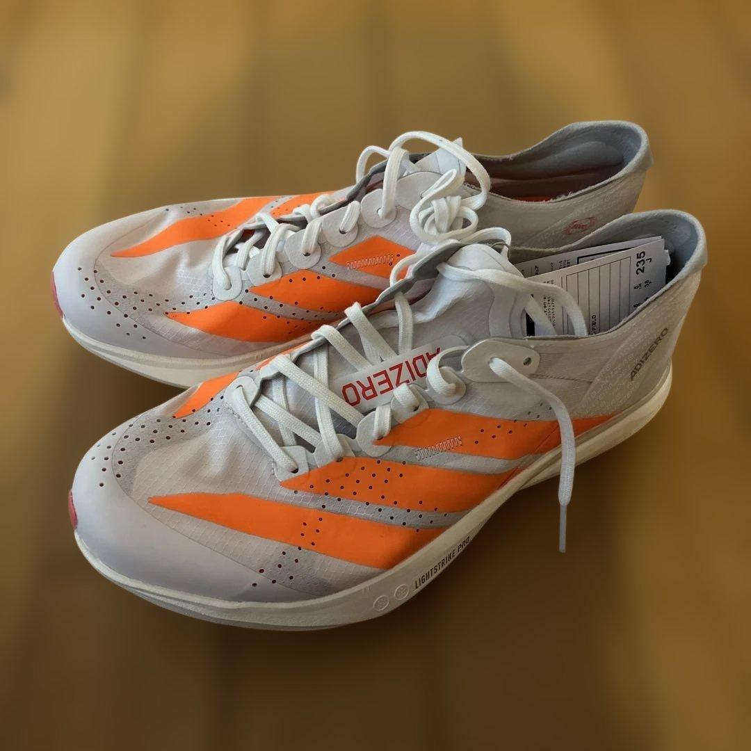 【新作・新品タグ付き】adizero avanti 23.5