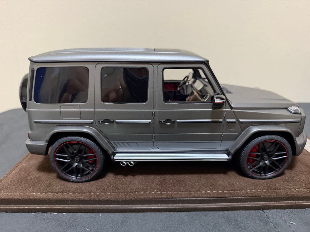 ミニカー G63 1/18 MOTORHELIX
