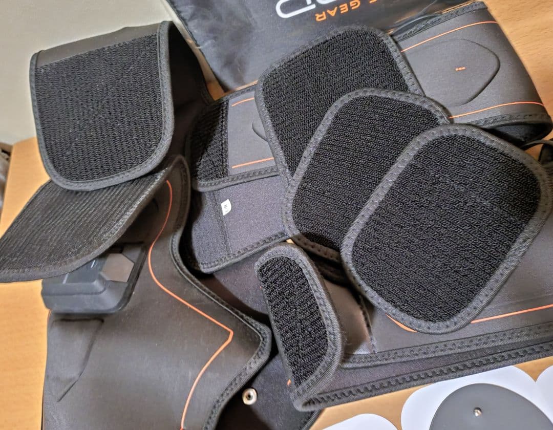 SIXPAD ボトムベルト 充電器・パッド付き　Lサイズ