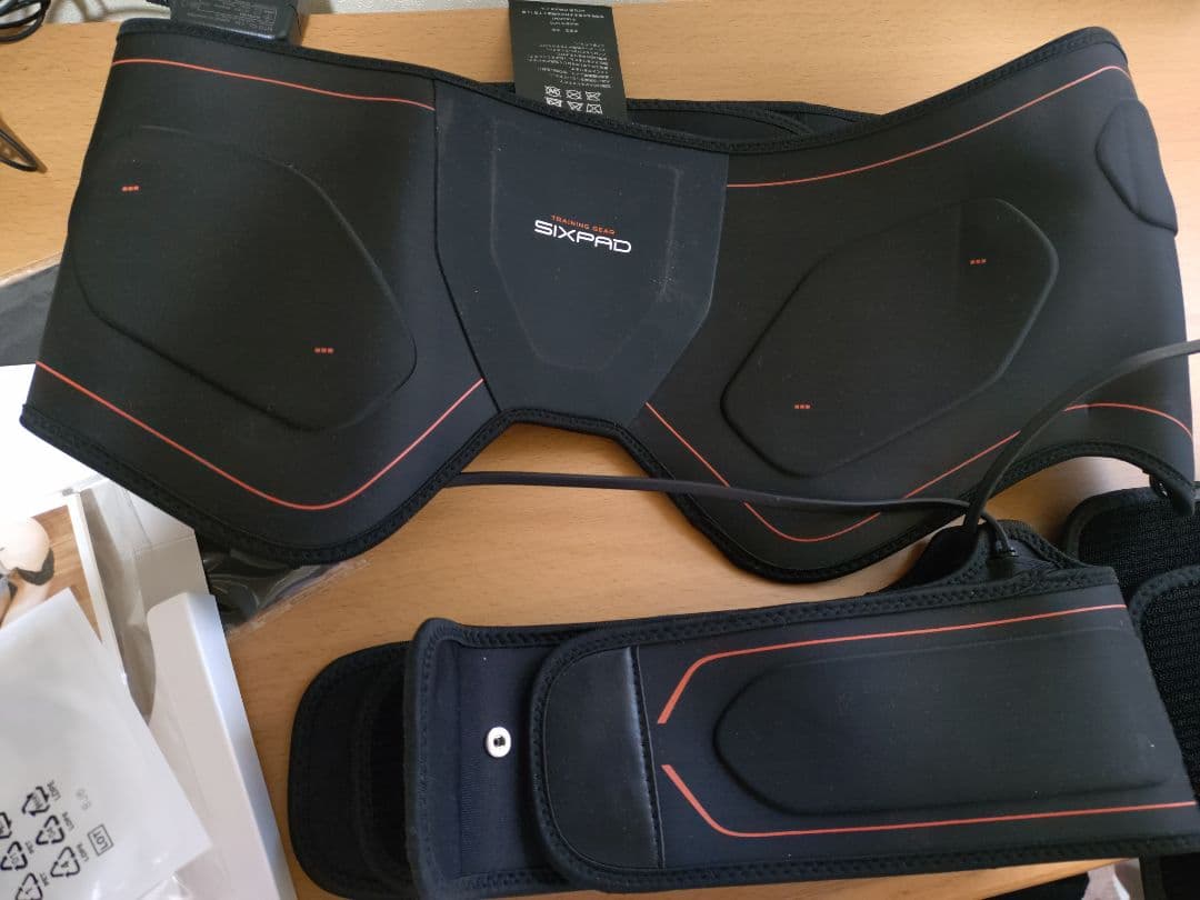 SIXPAD ボトムベルト 充電器・パッド付き　Lサイズ