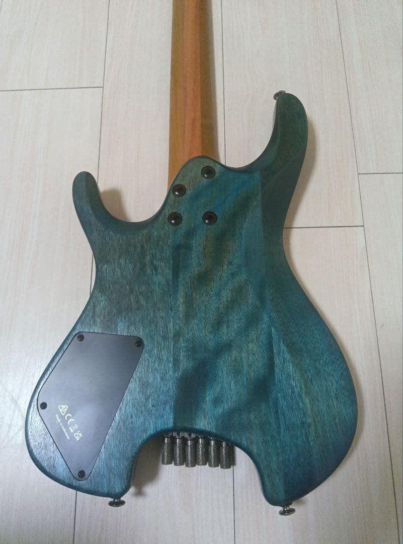 Ibanez Q52PB ヘッドレスギター