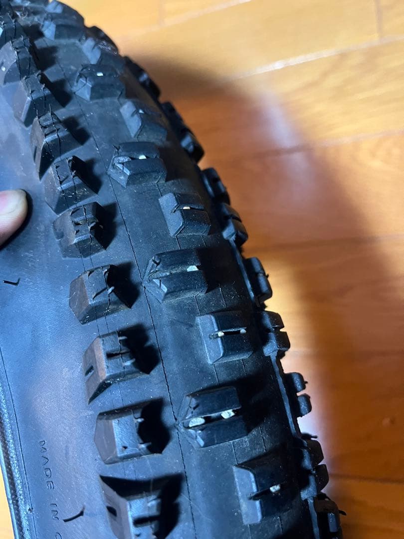 TERRENE CHUNK 27.5x3.0 MTB用タイヤ