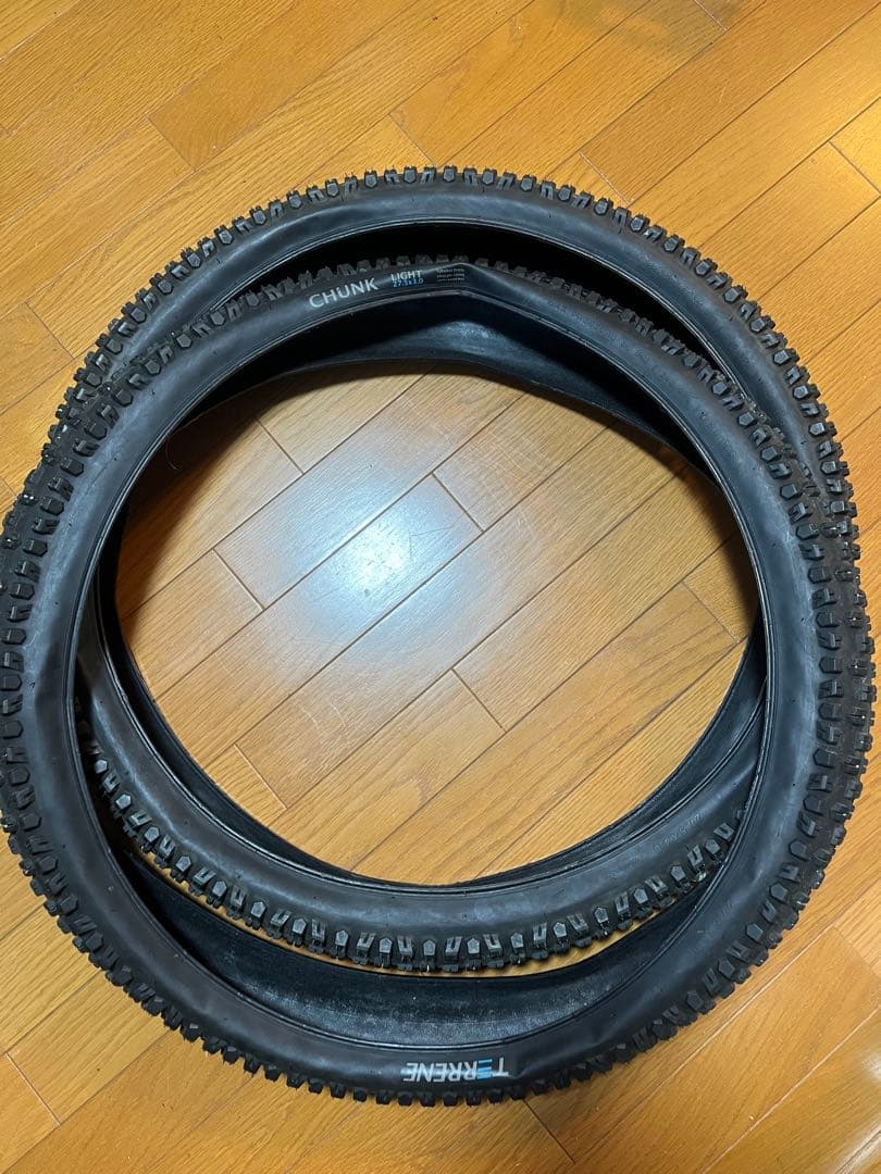 TERRENE CHUNK 27.5x3.0 MTB用タイヤ
