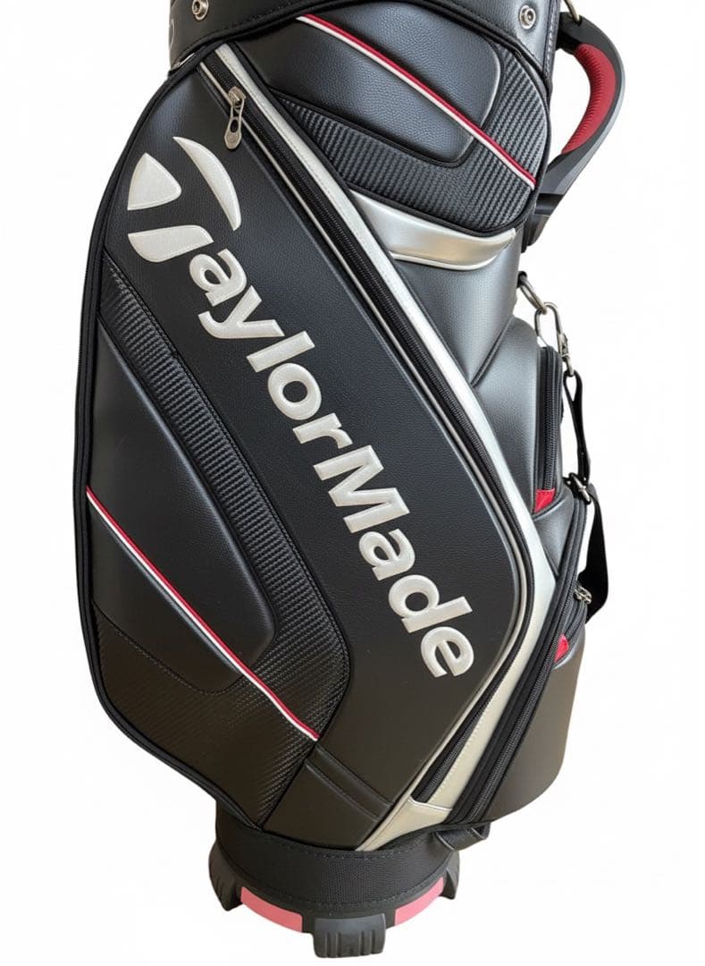 【美品】TaylorMade キャディバッグ 黒/白/赤　　　　ネームプレート付