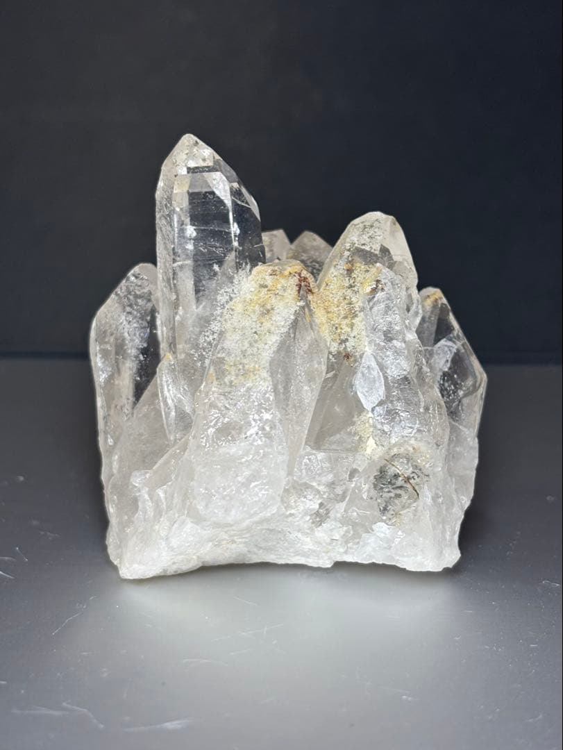 ブラジル　ゼッカデソーザ産　クリアクォーツクラスター　136g. 天然石