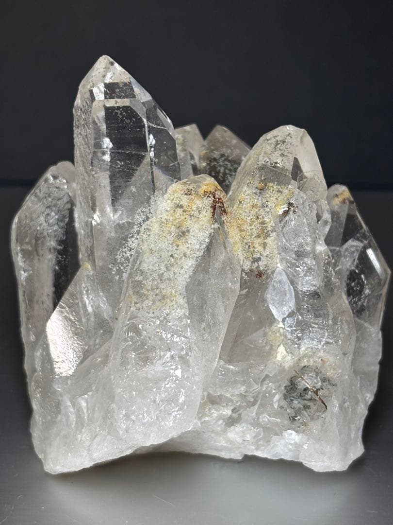 ブラジル　ゼッカデソーザ産　クリアクォーツクラスター　136g. 天然石