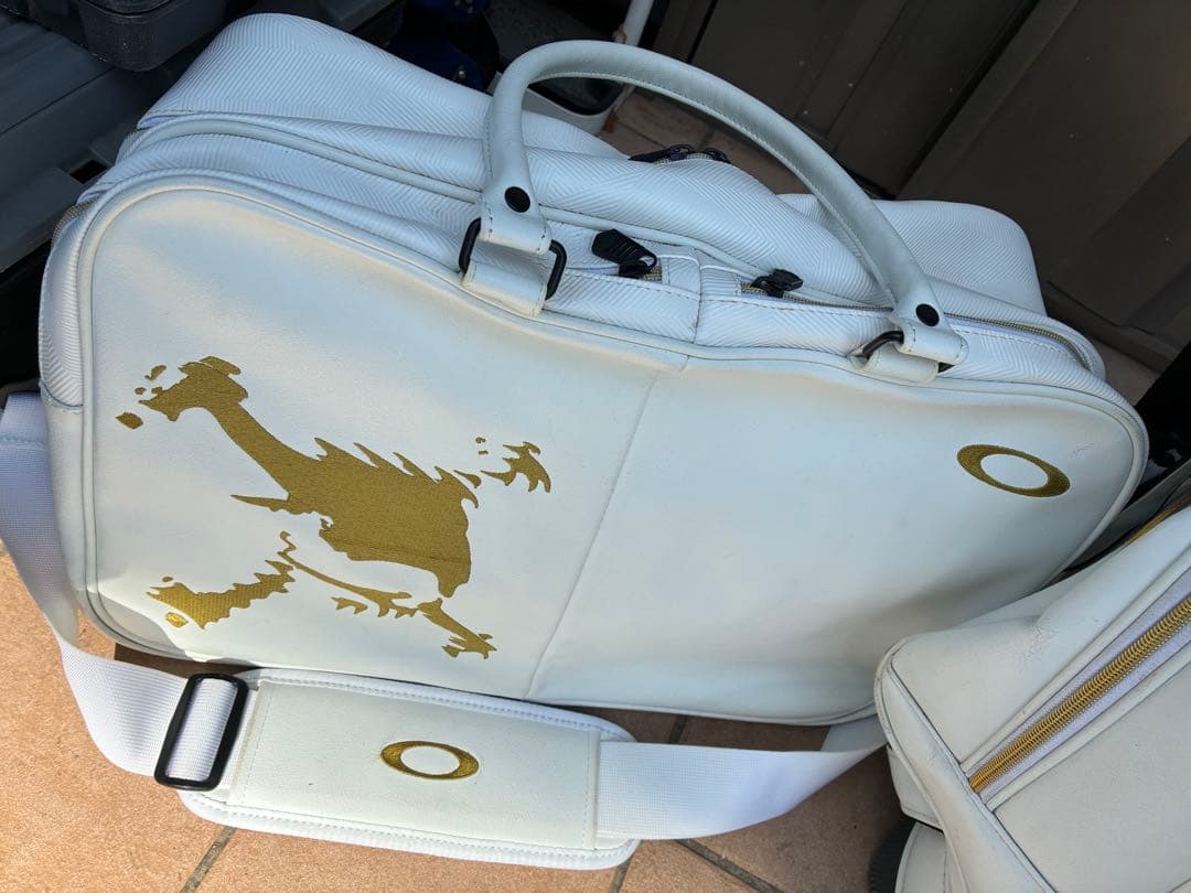 激レア！OAKLEYゴルフキャディバッグ セットゴールドスカルロゴ
