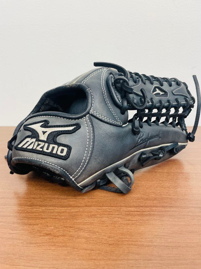 【MIZUNO】ミズノ✨野球グローブ⚾️軟式用　黒　白