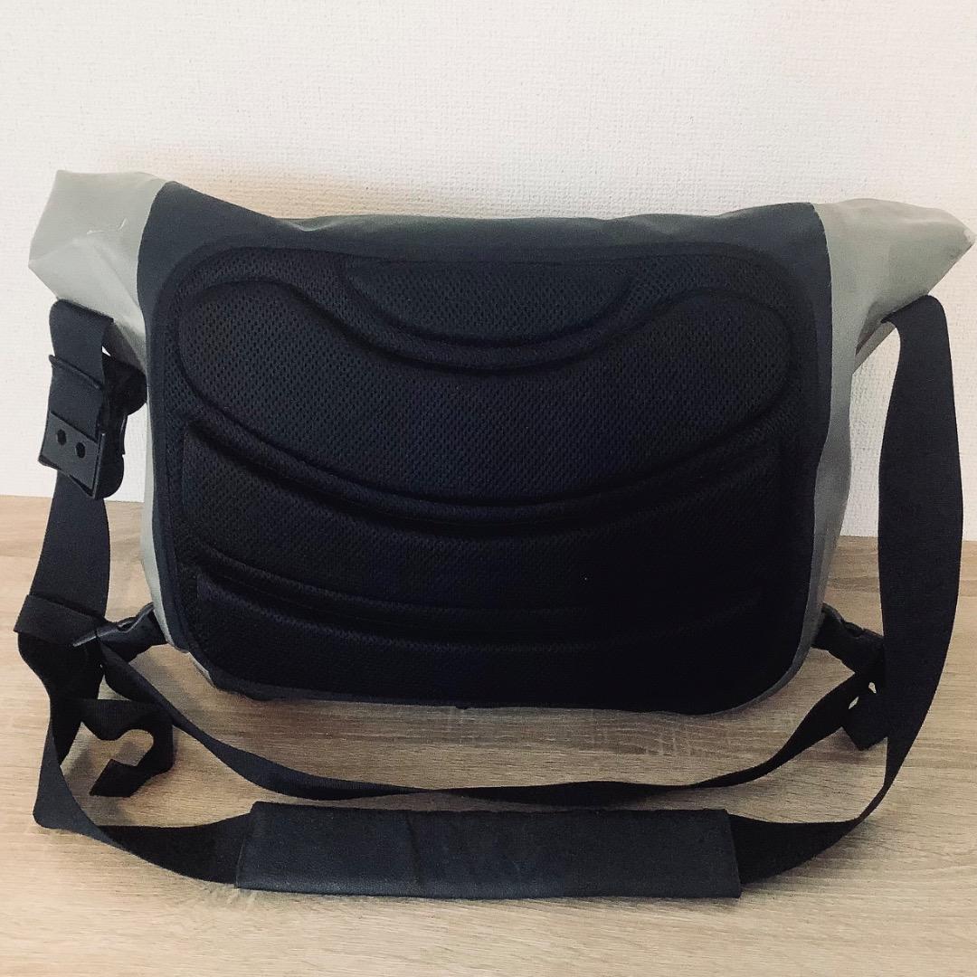 mont-bell　モンベル　メッセンジャー　バッグ　BIG　防水　ドライ　美品