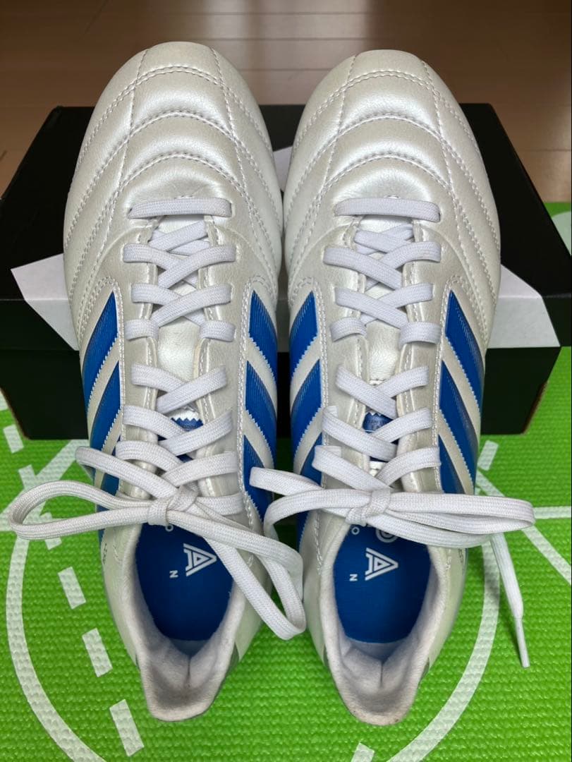 超美品　adidas コパアイコン2プロ　23.0cm 白青　大幅値下げ