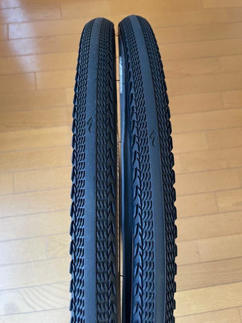 スペシャライズド　タイヤ700c 38‼️リム　チューブ　リムテープ付き