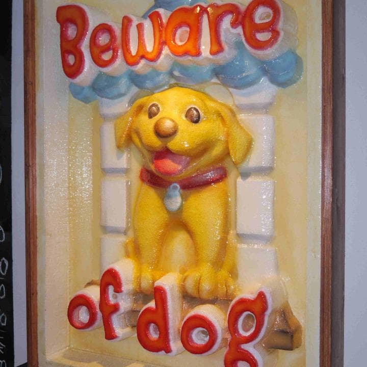 犬に注意の彫刻サイン看板　Beware of dog 3D sign