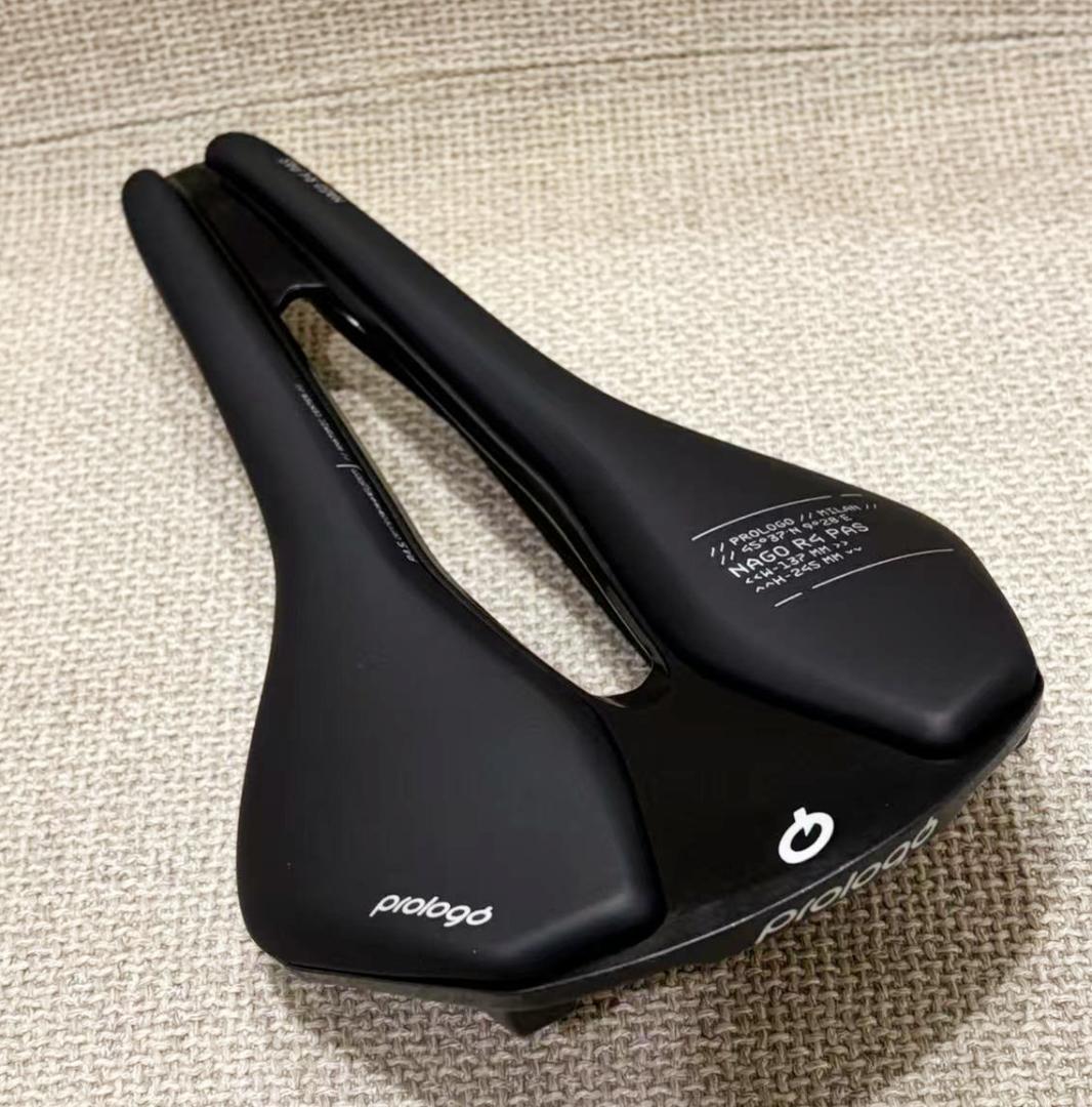 Prologo NAGO R4 PAS サドル