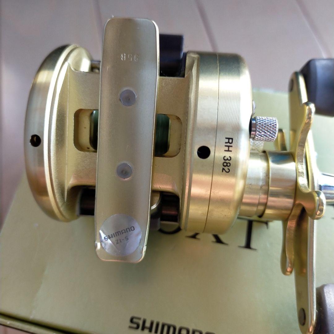 SHIMANO CALCUTTA 50XT ゴールド ベイトリール