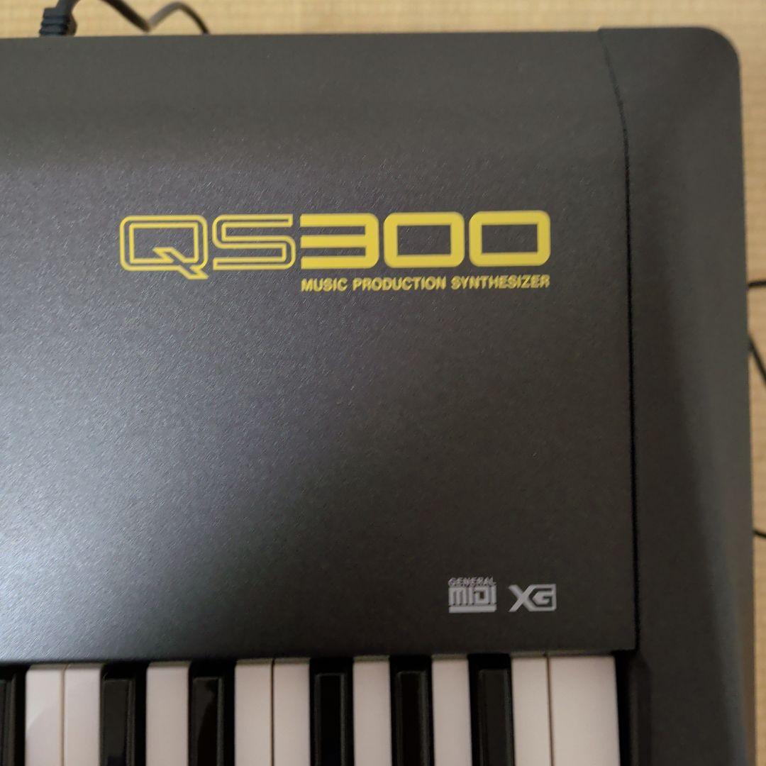 Yamaha QS-300 シンセサイザー