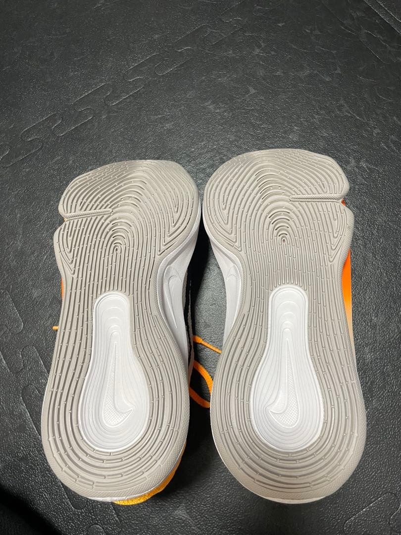 NIKE G.T. ハッスル3 28cm