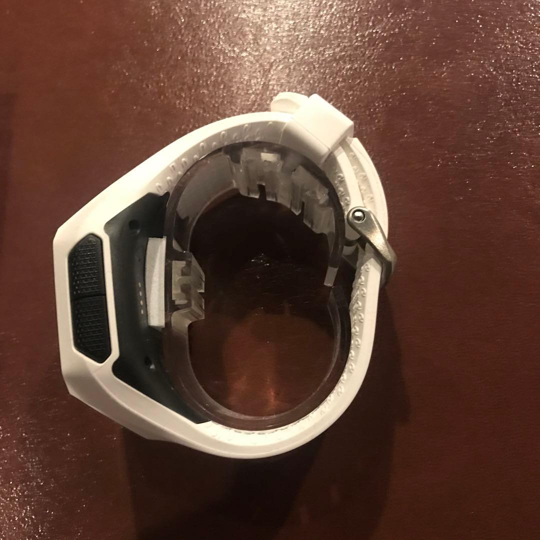 RIP CURL SEARCH GPS カラー···ホワイト　※充電器無し