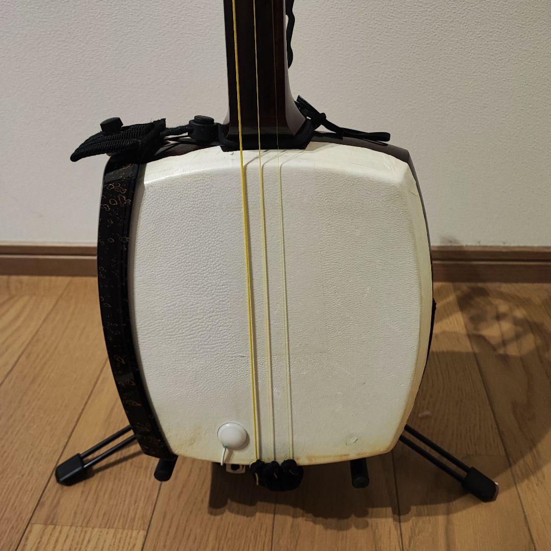 津軽三味線フルセット 皮破れなし 鼈甲撥(一枚甲)・消音駒・チューナー付