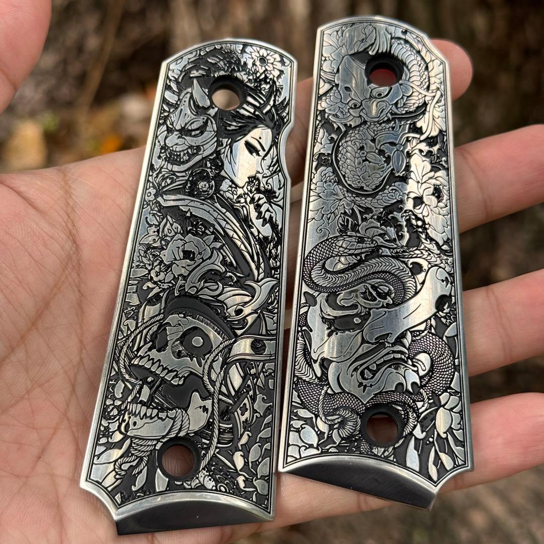 1911タイプ対応 グリップ装飾パーツ 花魁×天狗モチーフ ステンレス彫刻