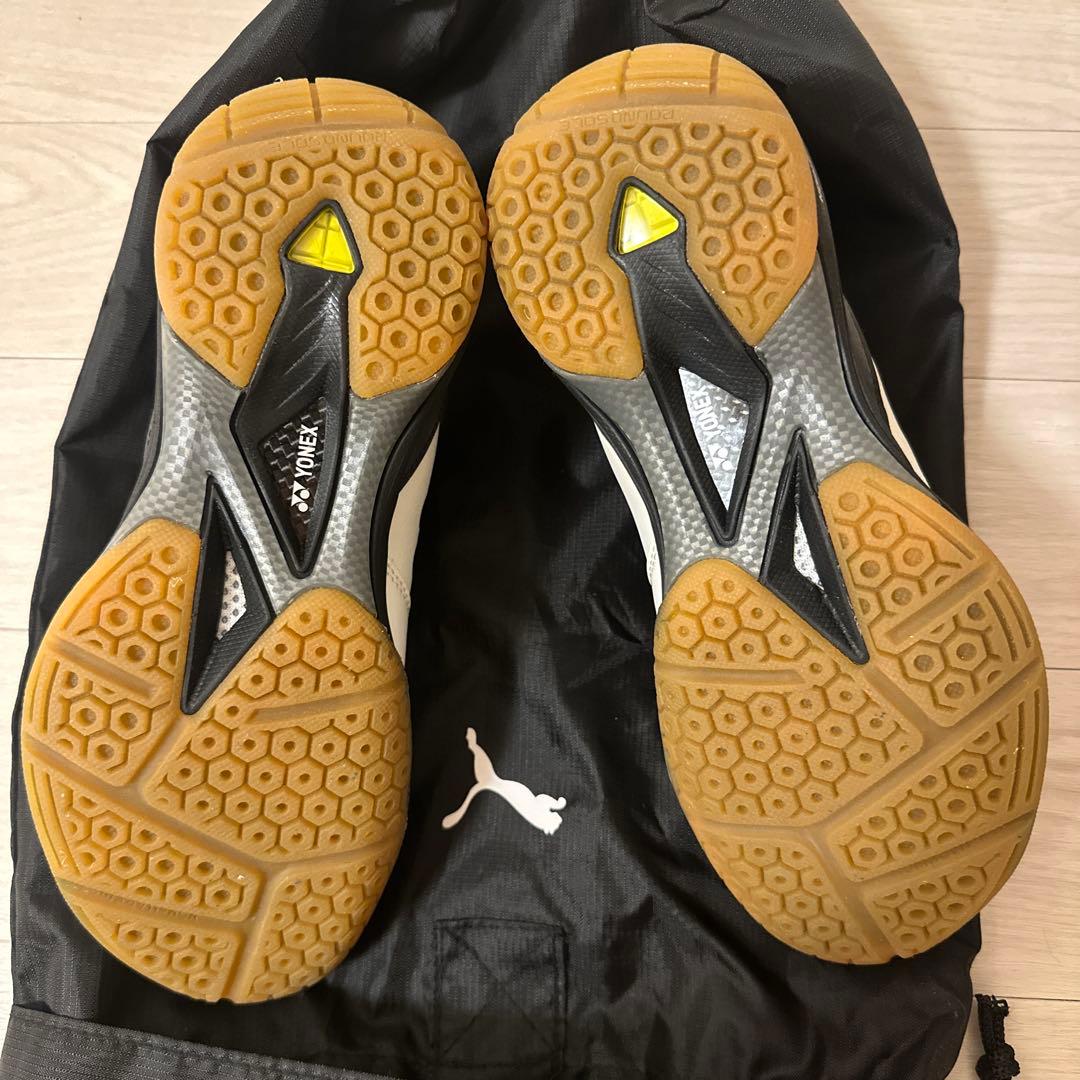 YONEXパワークッション65Z2 バドミントンシューズ 23.5cm 1回使用