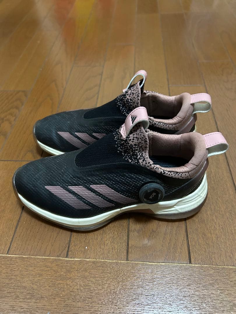 adidas ゴルフシューズ 女性用 ブラック/ピンク　23.0cm