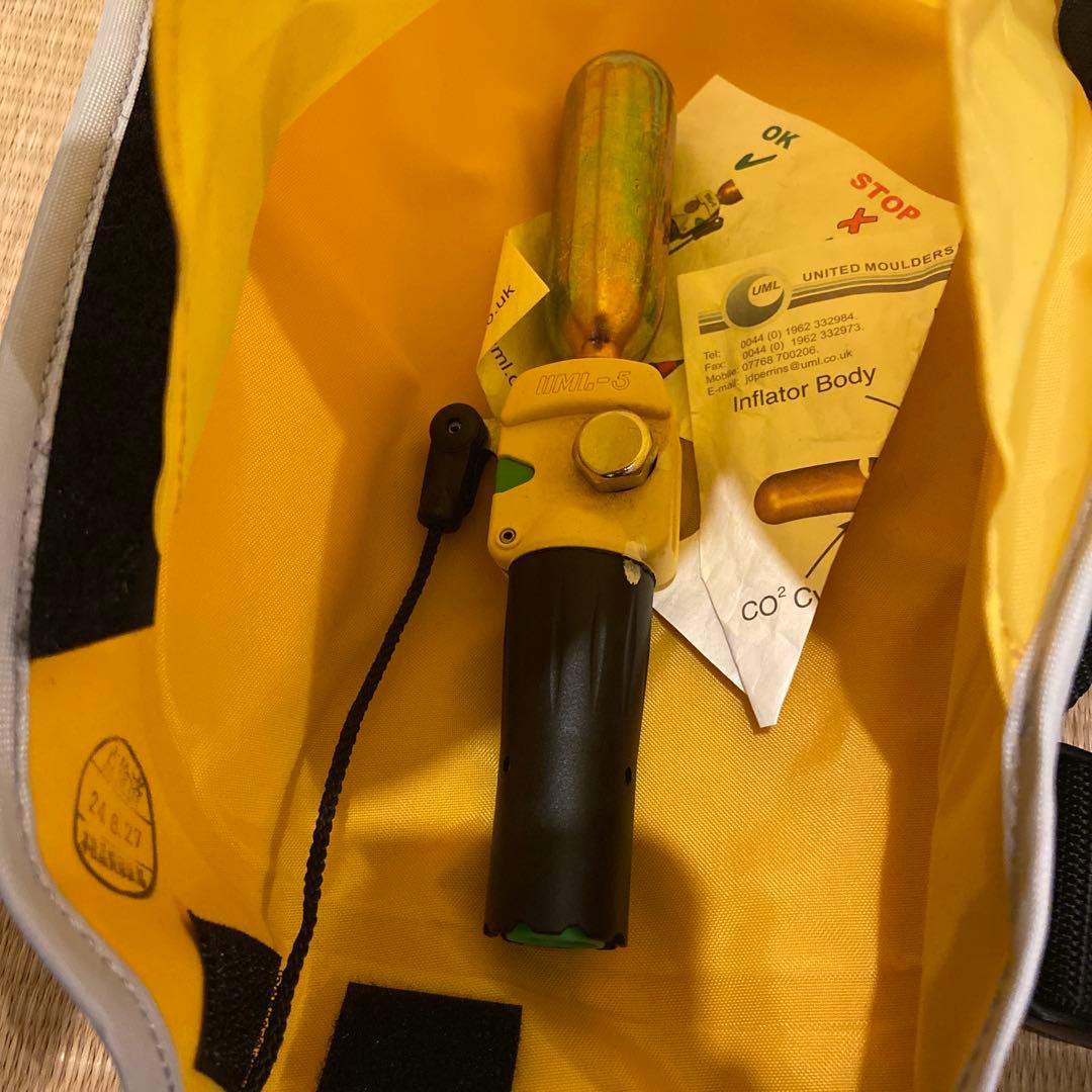 ヤマハYS GEAR 自動膨張式ライフジャケット 救命胴衣