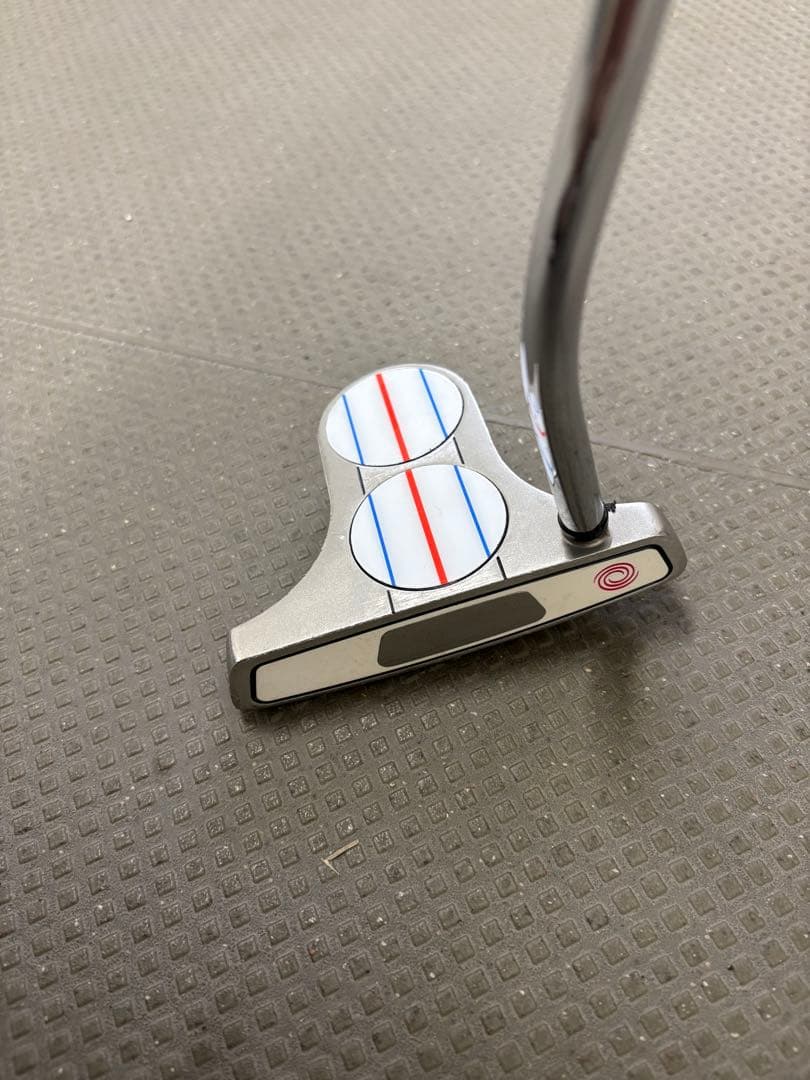 ODYSSEY 2-ball BLAD パター