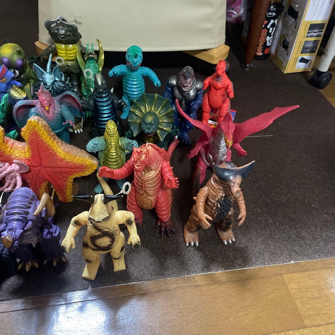ウルトラマン　怪獣フィギュア
