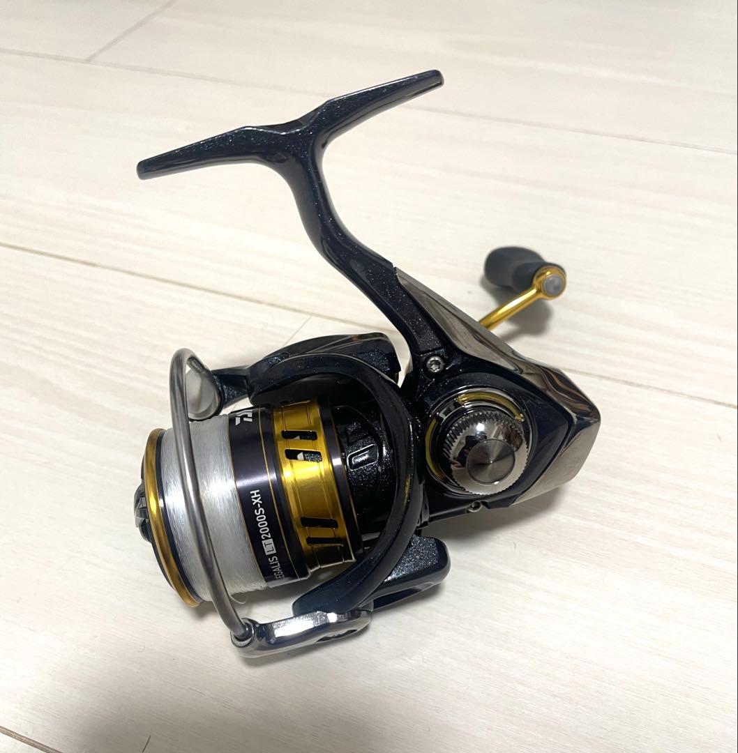 未使用 ダイワ DAIWAスピニングリール 18 レガリスLT2000S-XH
