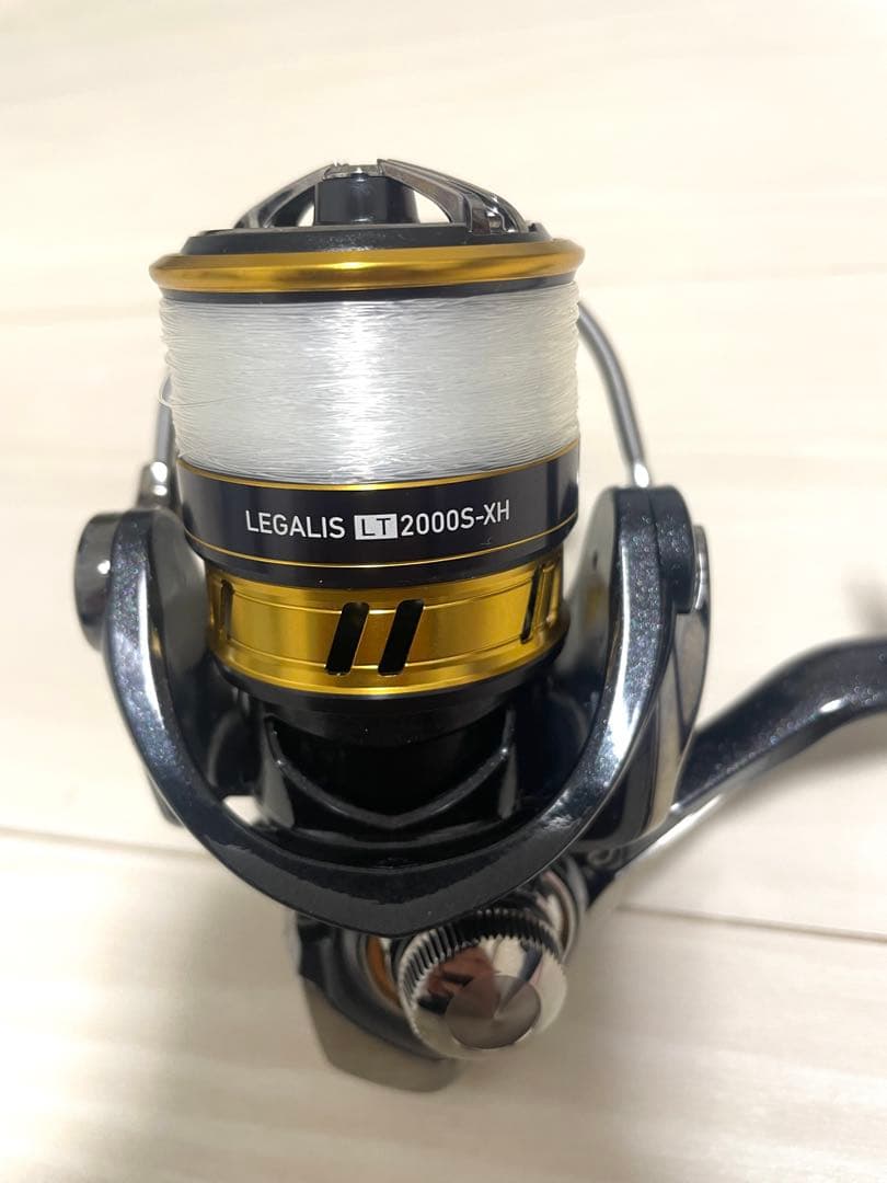 未使用 ダイワ DAIWAスピニングリール 18 レガリスLT2000S-XH
