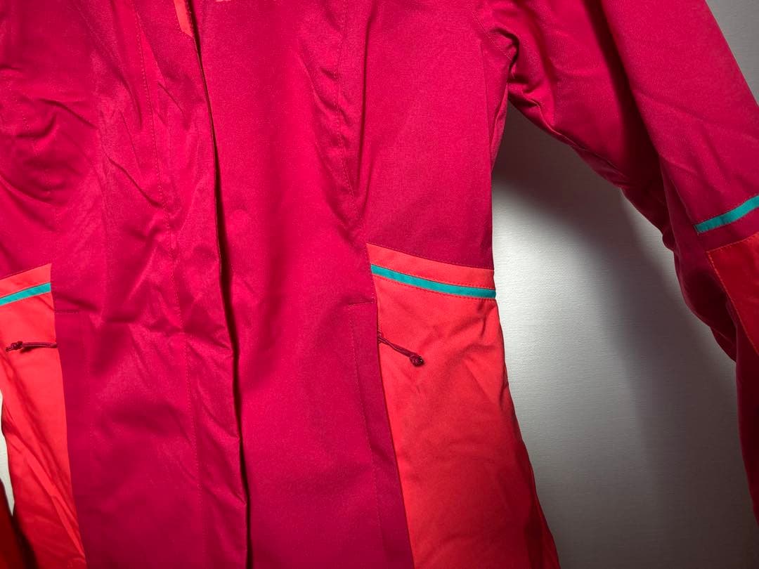 未使用 サロモン スキーウェア ジャケット 女性用 XS Salomon