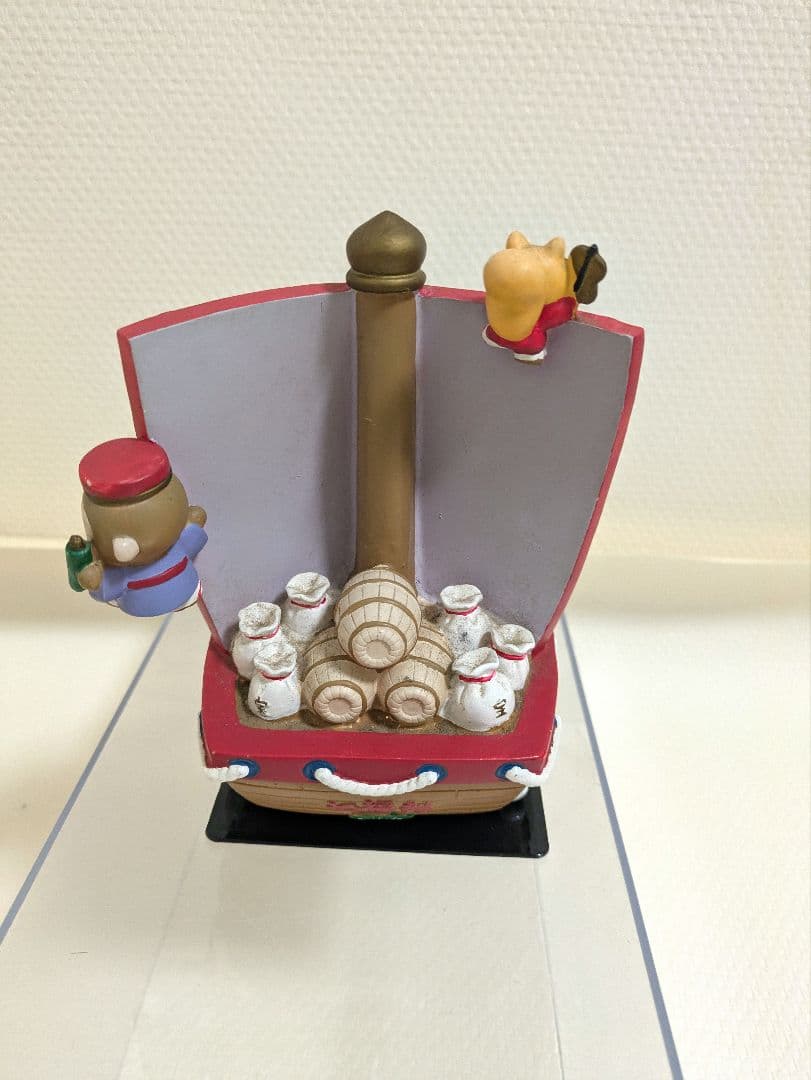 サンリオ　キティ　ジオラマ宝船七福神フィギュア
